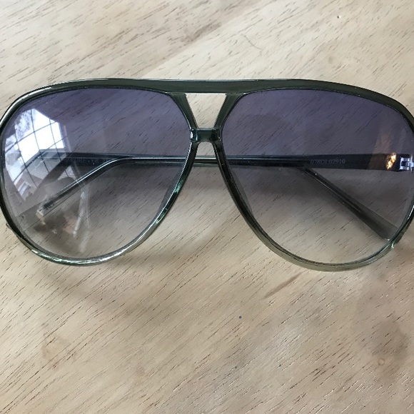 Forever 21 - Blue Ombré Aviators! - Picture 2 of 2